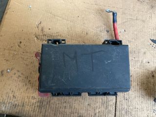 bontott OPEL CORSA D Biztosítéktábla Motortér