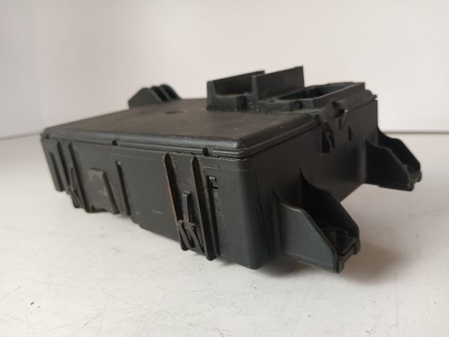 bontott OPEL CORSA D Biztosítéktábla Utastér