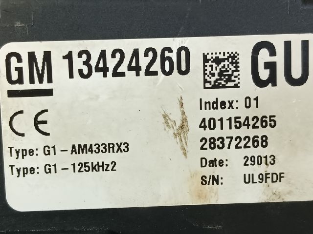 bontott OPEL CORSA D Biztosítéktábla Utastér