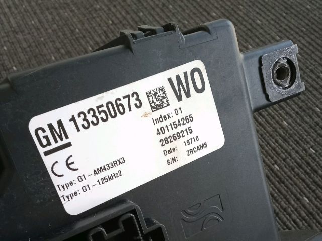 bontott OPEL CORSA D Biztosítéktábla Utastér