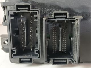 bontott OPEL CORSA D Biztosítéktábla Utastér