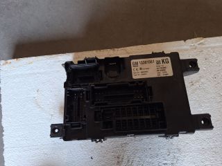 bontott OPEL CORSA D Biztosítéktábla Utastér