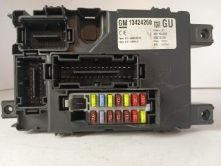 bontott OPEL CORSA D Biztosítéktábla Utastér