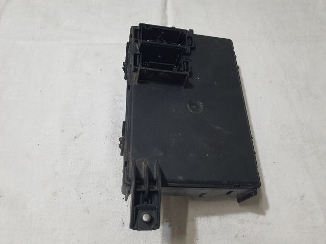 bontott OPEL CORSA D Biztosítéktábla Utastér