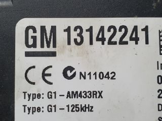 bontott OPEL CORSA D Biztosítéktábla Utastér