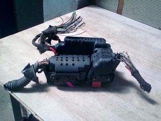 bontott OPEL CORSA D Biztosítéktábla Utastér