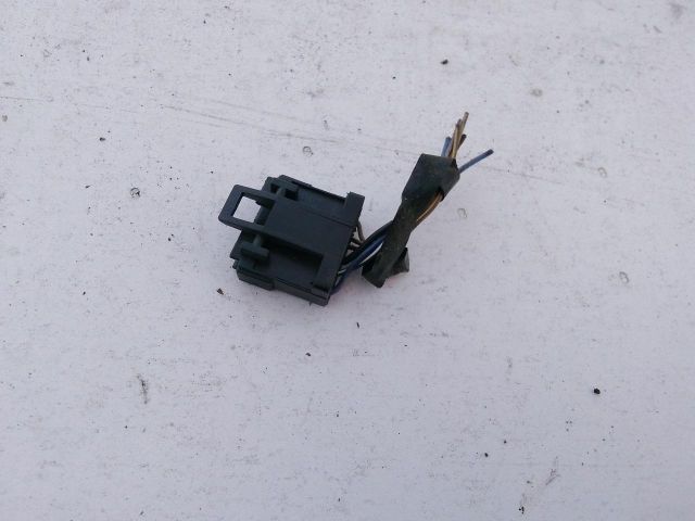 bontott OPEL CORSA D Csatlakozó