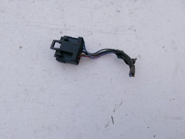 bontott OPEL CORSA D Csatlakozó