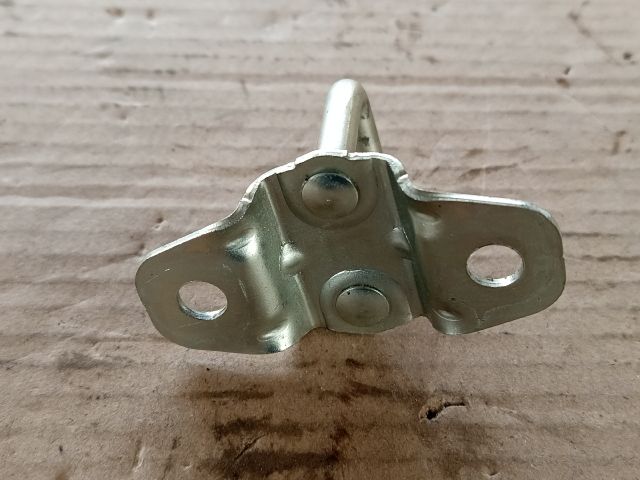 bontott OPEL CORSA D Csomagtérajtó Ajtóbehúzó