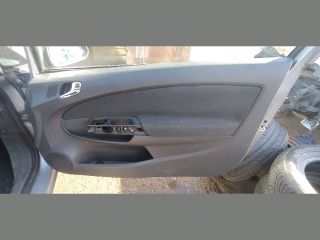 bontott OPEL CORSA D Csomagtérajtó Gumikéder