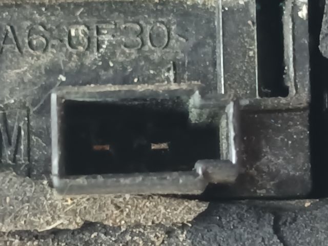 bontott OPEL CORSA D Csomagtérajtó Kilincs