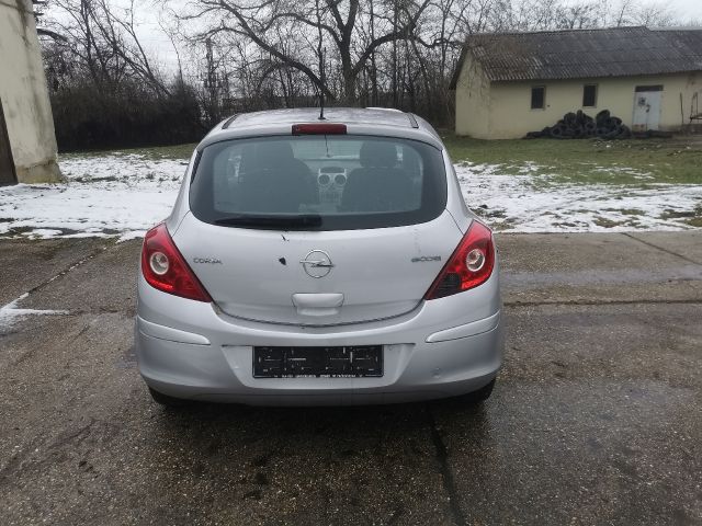 bontott OPEL CORSA D Csomagtérajtó (Részeivel)