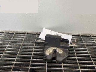 bontott OPEL CORSA D Csomagtérajtó Ütköző