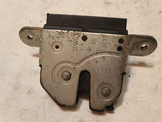 bontott OPEL CORSA D Csomagtérajtó Zárszerkezet