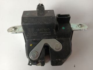 bontott OPEL CORSA D Csomagtérajtó Zárszerkezet