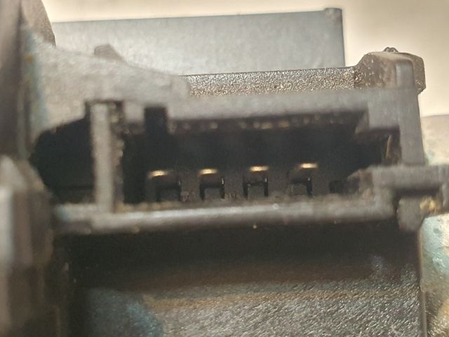 bontott OPEL CORSA D Csomagtérajtó Zárszerkezet