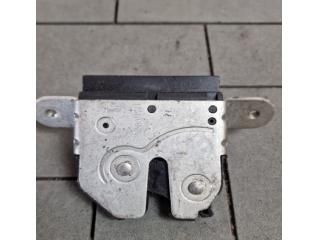 bontott OPEL CORSA D Csomagtérajtó Zárszerkezet