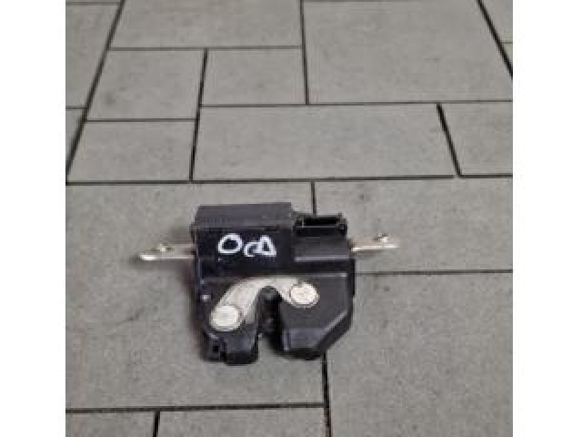 bontott OPEL CORSA D Csomagtérajtó Zárszerkezet