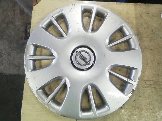bontott OPEL CORSA D Dísztárcsa (1 db)