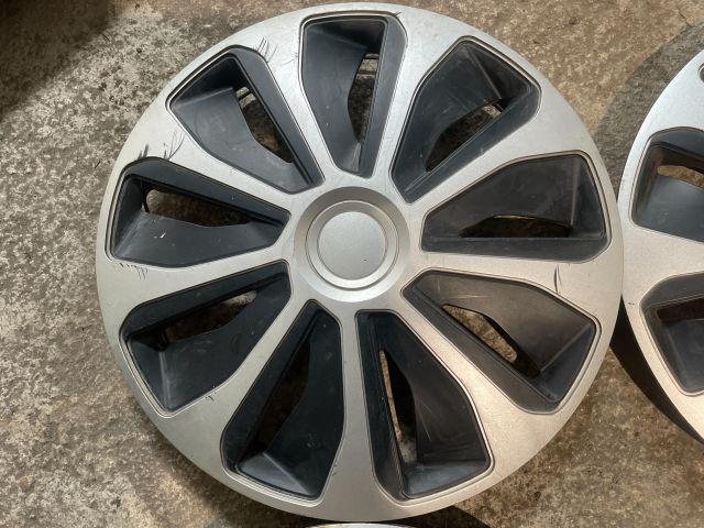 bontott OPEL CORSA D Dísztárcsa Szett