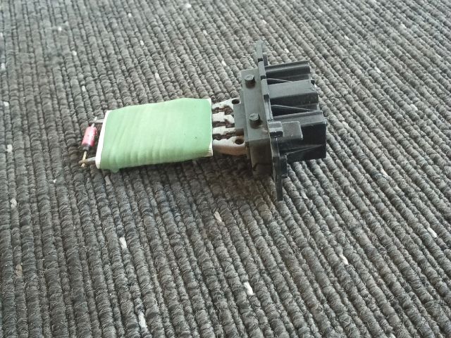 bontott OPEL CORSA D Előtét Ellenállás Fűtőmotor