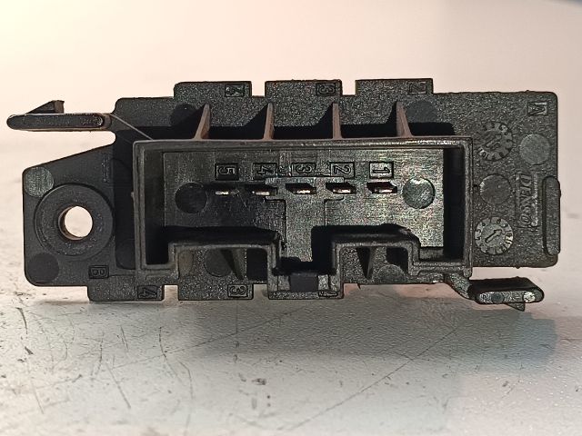 bontott OPEL CORSA D Előtét Ellenállás Fűtőmotor