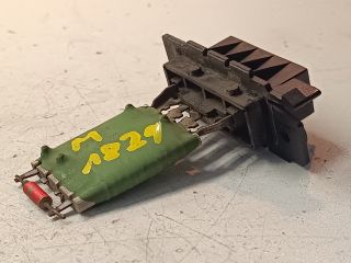 bontott OPEL CORSA D Előtét Ellenállás Fűtőmotor