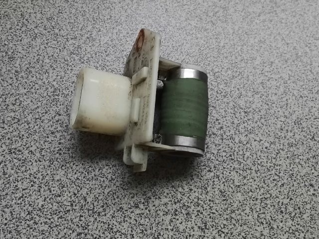 bontott OPEL CORSA D Előtét Ellenállás Hűtőventilátor