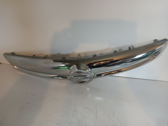 bontott OPEL CORSA D Első Embléma