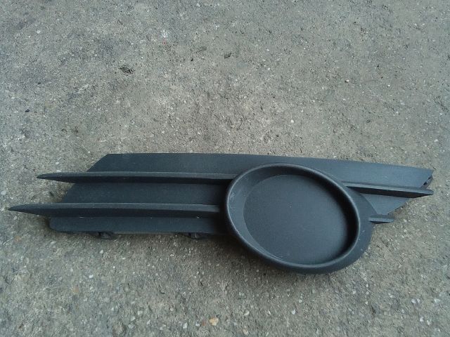 bontott OPEL CORSA D Első Lökhárító Bal Díszrács