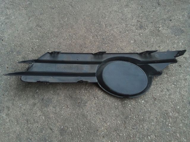 bontott OPEL CORSA D Első Lökhárító Jobb Díszrács