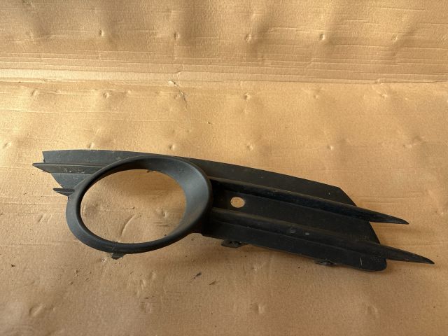 bontott OPEL CORSA D Első Lökhárító Jobb Díszrács