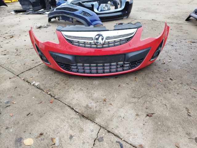 bontott OPEL CORSA D Első Lökhárító (Részeivel)