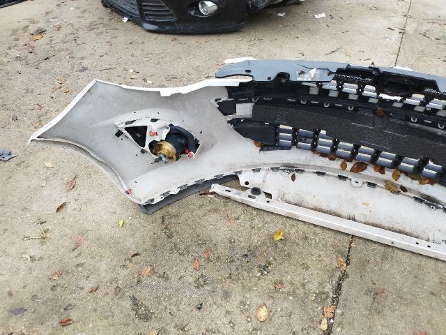 bontott OPEL CORSA D Első Lökhárító (Részeivel)