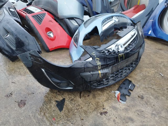 bontott OPEL CORSA D Első Lökhárító (Részeivel)