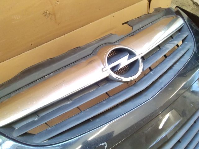 bontott OPEL CORSA D Első Lökhárító (Részeivel)