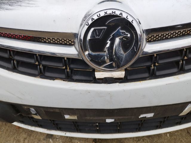 bontott OPEL CORSA D Első Lökhárító (Részeivel)