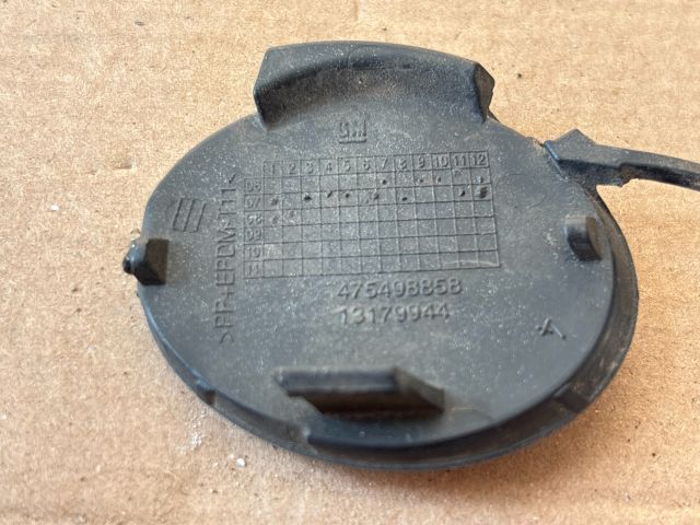 bontott OPEL CORSA D Első Vonószem Burkolat