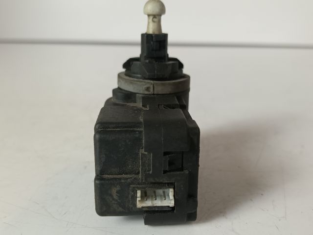 bontott OPEL CORSA D Fényszórómagasság Állító Motor (Pozíciófüggetlen)