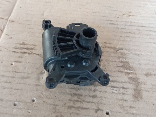 bontott OPEL CORSA D Fűtés Állító Motor