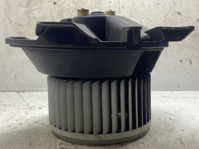 bontott OPEL CORSA D Fűtőmotor (Klímás)