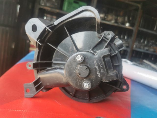 bontott OPEL CORSA D Fűtőmotor (Klímás)