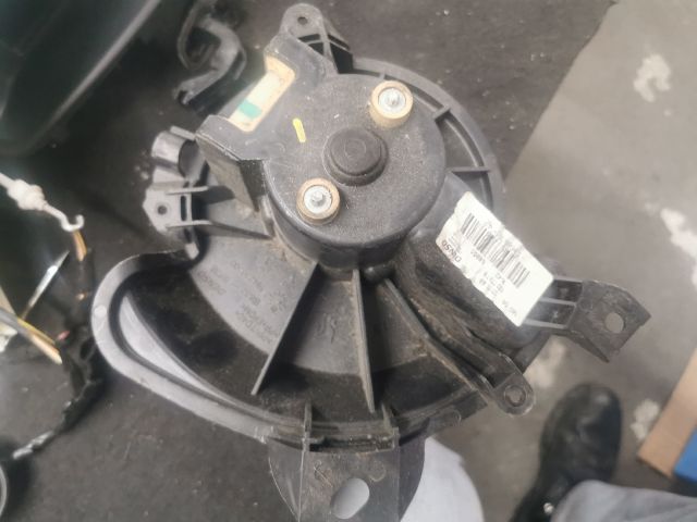 bontott OPEL CORSA D Fűtőmotor (Klímás)