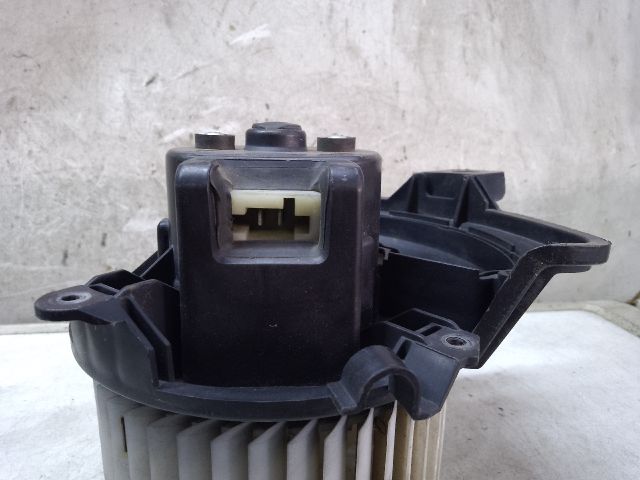 bontott OPEL CORSA D Fűtőmotor (Klímás)