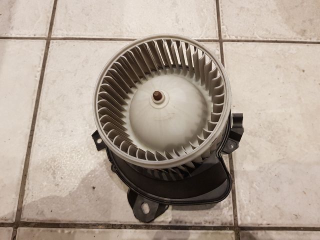 bontott OPEL CORSA D Fűtőmotor (Klímás)