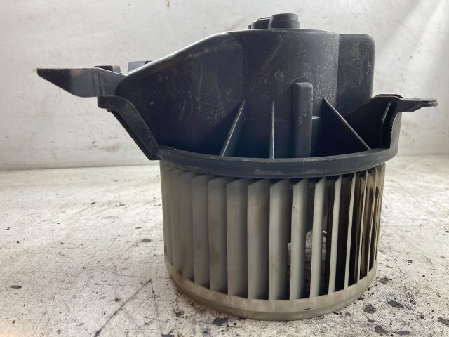 bontott OPEL CORSA D Fűtőmotor (Klímás)