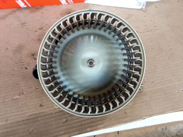 bontott OPEL CORSA D Fűtőmotor (Nem klímás)