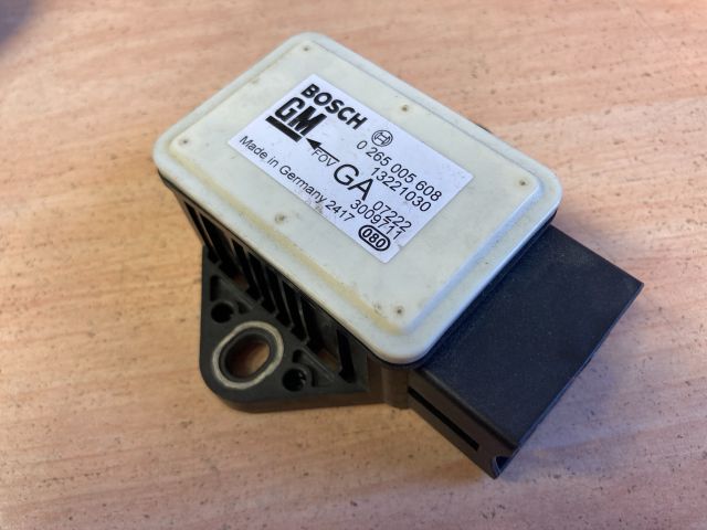 bontott OPEL CORSA D Gyorsulás Jeladó