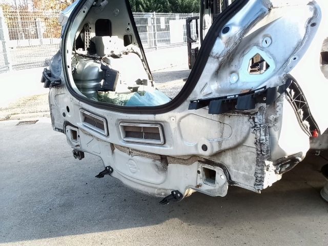 bontott OPEL CORSA D Hátfal