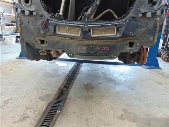 bontott OPEL CORSA D Hátfal